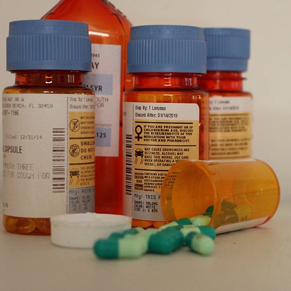 pills, poisoning in dogs 